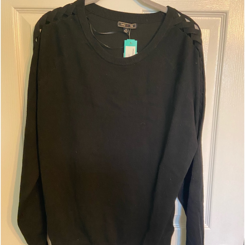 Lety and Me Sonya braided sleeve sweater